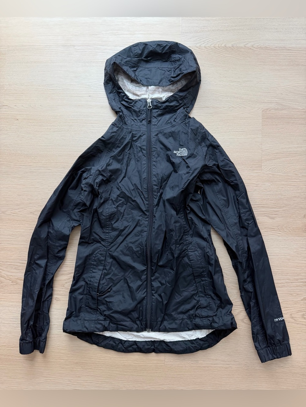 The North Face HyVent Rain Jacket Women’s Size XS Hooded Waterproof Lightweight
